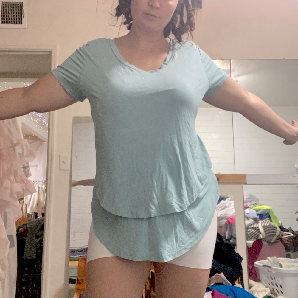 Nursing Breastfeeding Stretchy T Shirt Baby Blue Pastel V Neck XL or 1X - flawed